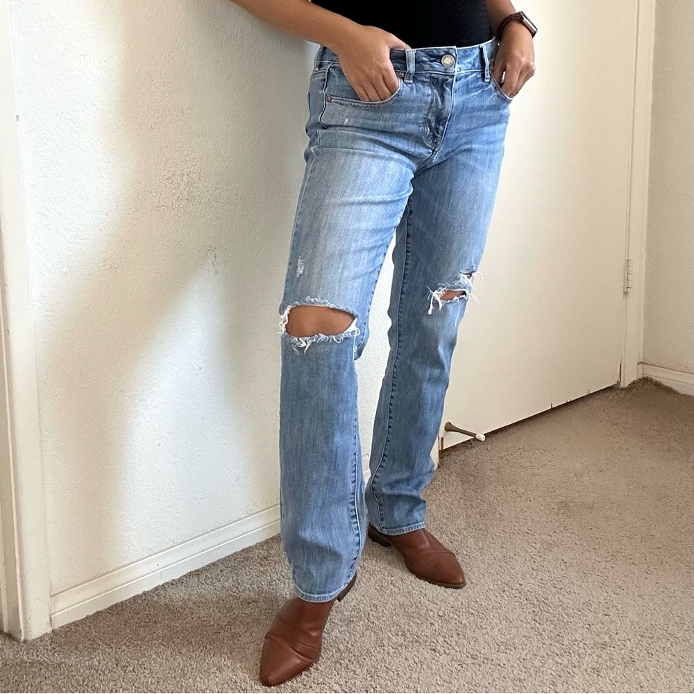 American Eagle Light Blue Straight Leg Distressed Jeans Size 10 - Picture 2 of 15